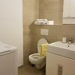 Ultracentral Monadin 2 *