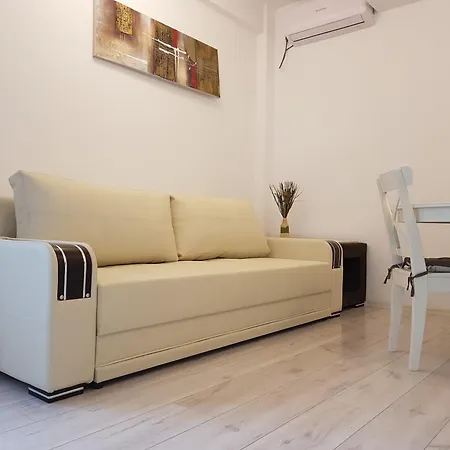 Ultracentral Monadin 2 *