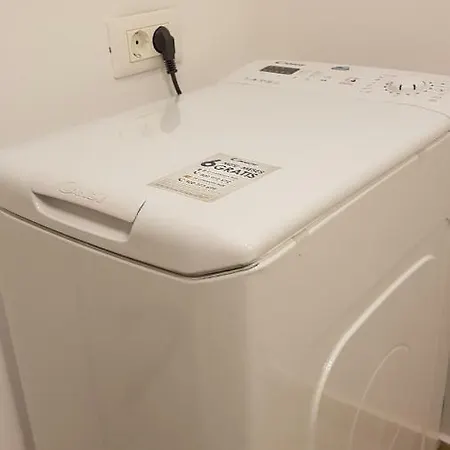 Ultracentral Monadin 2 *