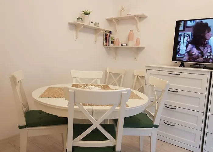 Ultracentral Monadin 2 *