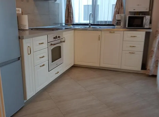 Ultracentral Monadin 2