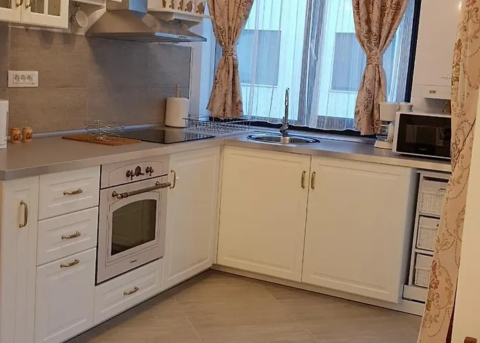 Ultracentral Monadin 2 アパート