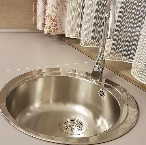 Ultracentral Monadin 2