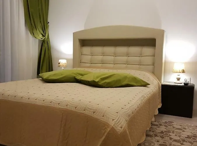 Ultracentral Monadin 2 アパート *