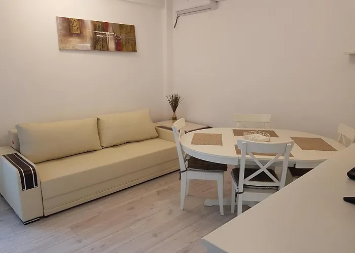 Ultracentral Monadin 2 アパート